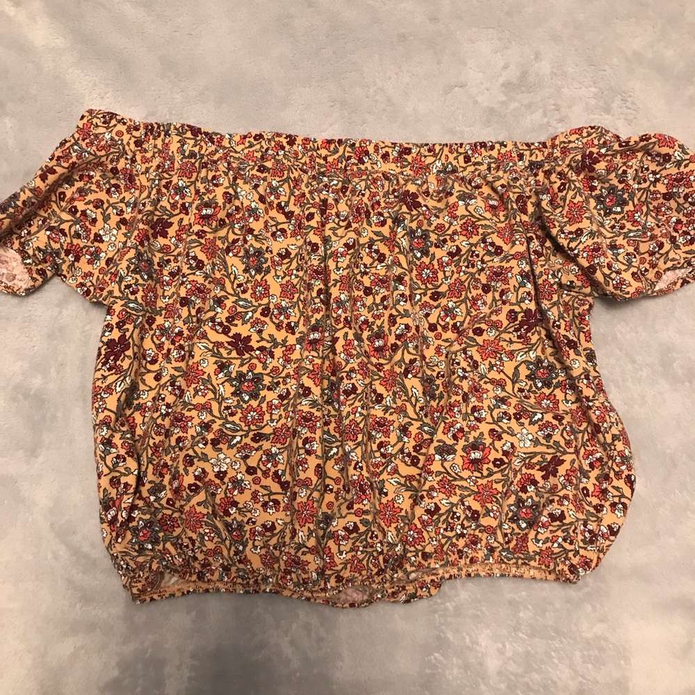 Off the shoulder floral crop top